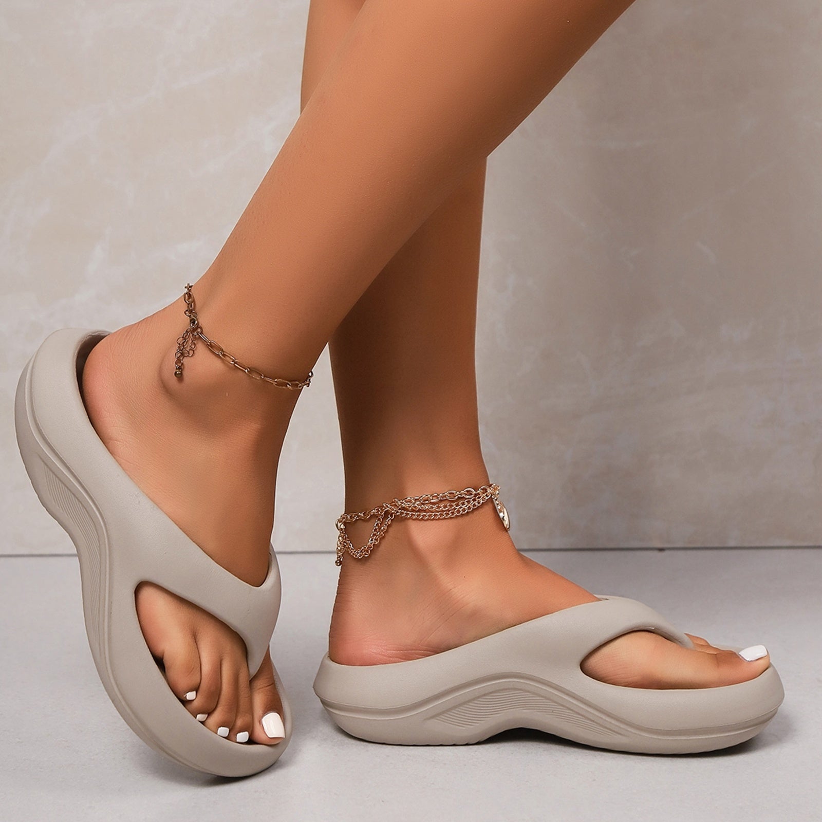 Sylvia™ – Sculpted Platform Slides